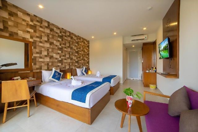 Phòng Superior Twin With Balcony